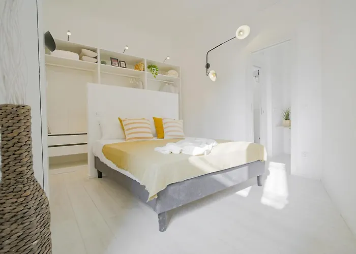 Cont36 -total White- Esclusive Milan